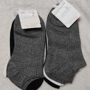 Lemon Casual Gray and Black Ankle Socks